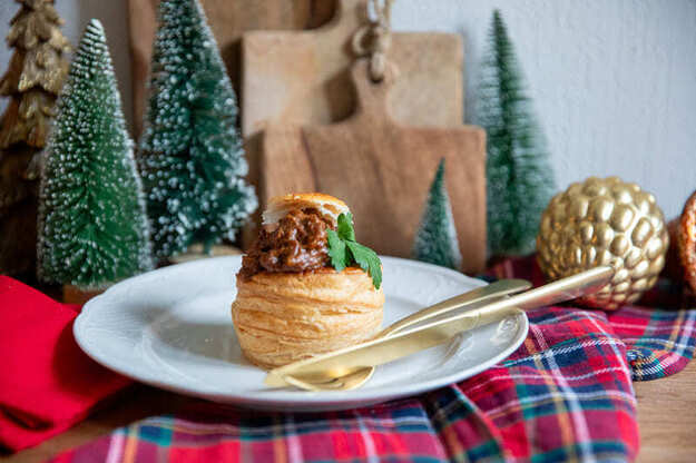 Pastete mit Indonesischer Schmorbratenfüllung