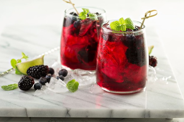 Beeren-Limetten-Brombeeren-Mocktail